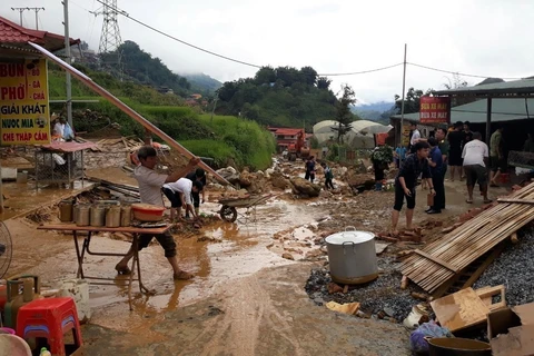 Mưa lũ gây sạt lở một số tyến đường tại Sa Pa, tỉnh Lào Cai. (Ảnh: TTXVN phát)