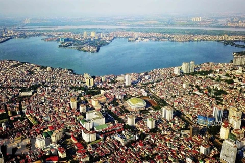 Hồ Tây (quận Tây Hồ) là hồ nước tự nhiên lớn nhất ở nội thành Hà Nội. (Ảnh: Thành Đạt/TTXVN)