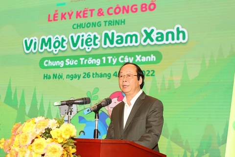 Thứ trưởng Bộ Tài nguyên và Môi trường Võ Tuấn Nhân phát biểu tại chương trình. (Ảnh: Hùng Võ/Vietnam+)