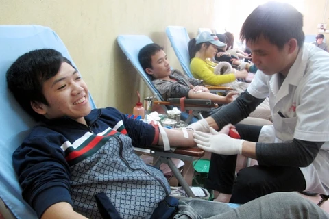 Gần 1.200 thanh niên hiến máu vì nạn nhân tai nạn giao thông 