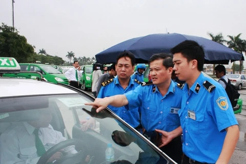 Hà Nội đề nghị xin cấp phù hiệu xe taxi có màu sắc riêng 