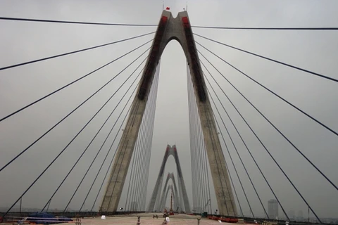 Cầu Nhật Tân đã chính thức nối liền hai bờ sông Hồng 