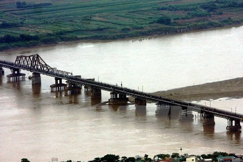 Gần 300 tỷ đồng gia cố, sửa chữa hư hỏng cầu Long Biên 
