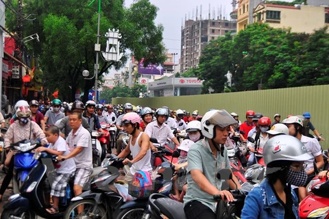 Hà Nội “áp”chỉ tiêu thu hơn 286 tỷ đồng phí đường bộ xe máy