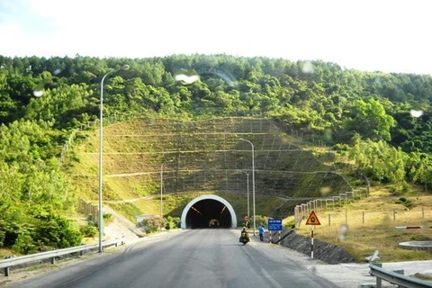 Dự án hầm đường bộ Đèo Ngang đã được đưa vào sử dụng. (Ảnh: Wikipedia)