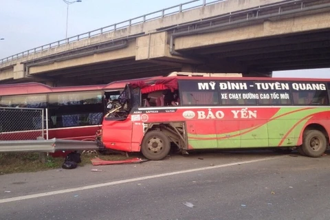Hiện trường vụ tai nạn xe khách trên cao tốc Nội Bài-Lào Cai. (Ảnh: VEC cung cấp)