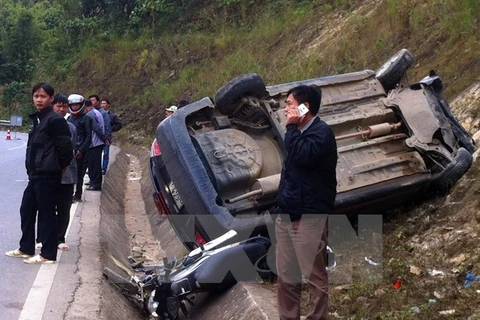 Hiện trường vụ tai nạn giao thông ở Điện Biên. (Ảnh: Xuân Tư/TTXVN)