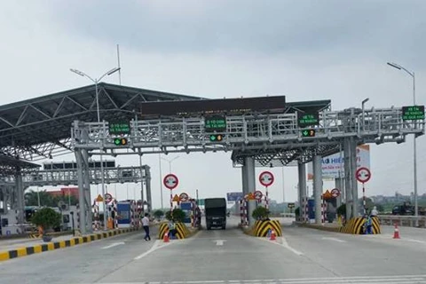 Trạm thu phí đường cao tốc Hà Nội-Bắc Giang được đặt tại km152+080 địa phận tỉnh Bắc Ninh. (Ảnh: Diễn đàn otofun)