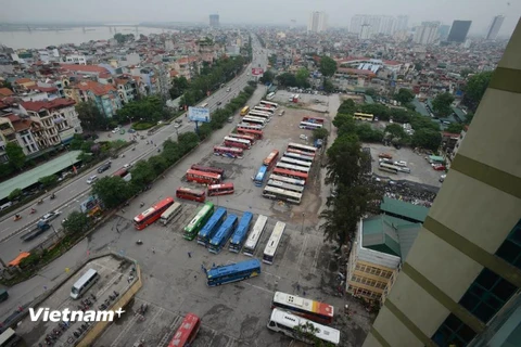 Xe khách tại bến Lương Yên sẽ điều chuyển về bến xe Gia Lâm, Nước Ngầm và Yên Nghĩa. (Ảnh: Minh Sơn/Vietnam+)