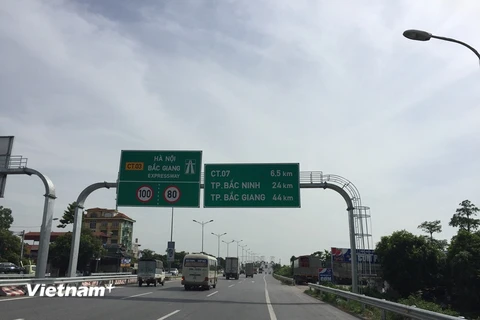 Điểu chỉnh giảm tốc độ xe lưu thông trên Quốc lộ 1 đoạn Hà Nội-Bắc Giang. (Ảnh: Việt Hùng/Vietnam+)