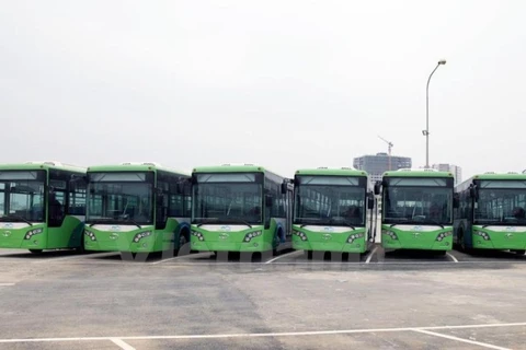 Trong điều kiện giao thông hiện nay của Hà Nội thì buýt nhanh sẽ không thể vận hành đầy đủ chức năng như buýt nhanh của thế giới. (Ảnh: Doãn Đức/Vietnam+)