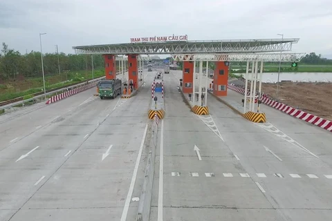 Trạm thu phí Nam Cầu Giẽ của dự án BOT Quốc lộ 1 qua Hà Nam. (Ảnh: FECON cung cấp)