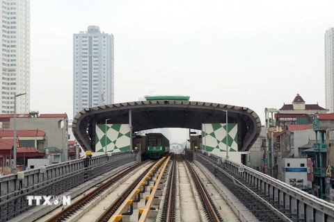Nhà ga trên cao của dự án đường sắt đô thị Cát Linh-Hà Đông. (Ảnh: Huy Hùng/TTXVN)