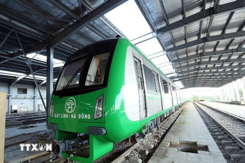 Cuối năm 2018 phải vận hành thương mại dự án tuyến đường sắt đô thị Cát Linh-Hà Đông. (Ảnh: Huy Hùng/TTXVN)