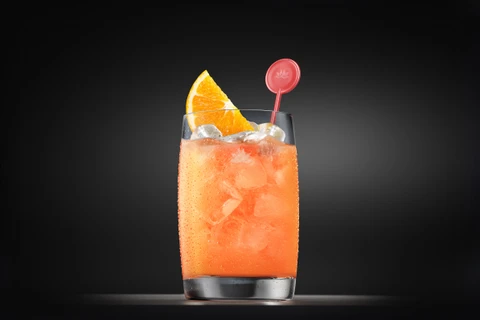 “Cát hồng Phan Thiết” là loại cocktail mới có mặt trên chuyến bay của Vietnam Airlines.
