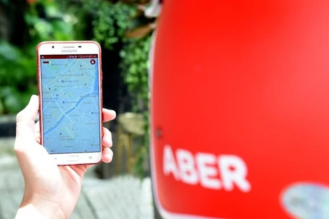 Phần mềm ứng dụng gọi xe Aber với nhiều tính năng ưu việt, thân thiện với người dùng. (Ảnh: PV/Vietnam+)