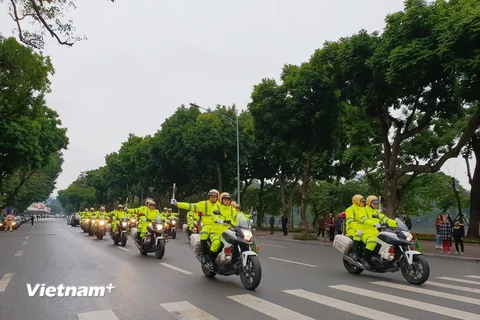 Cảnh sát giao thông ra quân đảm bảo trật tự an toàn giao thông năm 2019. (Ảnh: Việt Hùng/Vietnam+)