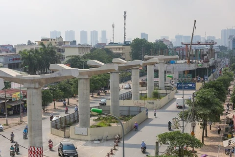 Dự án metro Nhổn-ga Hà Nội đã hoàn thành xong hợp long đoạn tuyến trên cao. (Ảnh: PV/Vietnam+)
