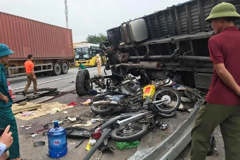 Hiện trường vụ tai nạn giao thông ở Hải Dương làm 7 người chết ngày 23/7 vừa qua. (Ảnh: CTV Nguyễn Huệ).