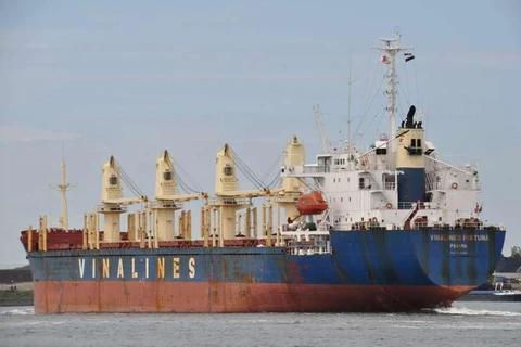 Tổng công ty Hàng hải Việt Nam sẽ thực hiện việc bán bớt các tàu già, hoạt động không hiệu quả để cắt lỗ.