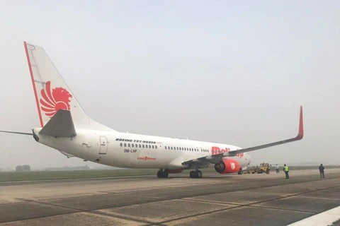 Máy bay B737-900 của hãng hàng không Malindo Air hạ cánh an toàn tại sân bay Nội Bài. (Ảnh: Cảng hàng không quốc tế Nội Bài cung cấp)