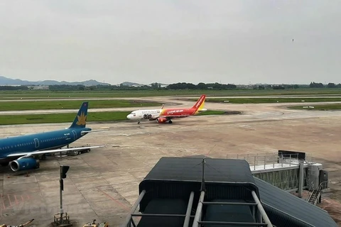 Các hãng hàng không Việt đã phải cắt giảm tần suất, dừng một số đường bay do lo ngại dịch COVID-19 đang bùng phát nhanh chóng trên diện rộng. (Ảnh: Việt Hùng/Vietnam+)