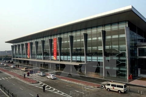 Sảnh E-nhà ga hành khách T1 của Cảng hàng không quốc tế Nội Bài. (Ảnh: Huy Hùng - TTXVN)