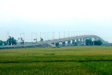 Cầu Thịnh Long được khánh thành thuộc tuyến đường bộ ven biển tỉnh Nam Định. (Ảnh: Việt Hùng/Vietnam+)