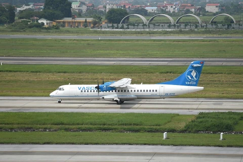 Các đường bay Thành phố Hồ Chí Minh-Rạch Giá, Cà Mau; Hà Nội-Điện Biên được tăng tần suất khai thác bằng máy bay ATR72 của VASCO. (Ảnh: Vietnam+)