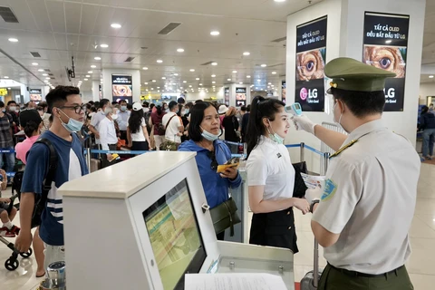 Sân bay Nội Bài đã sẵn sàng phục vụ cao điểm dịp nghỉ lễ 30/4-1/5. (Ảnh: CTV/Vietnam+)