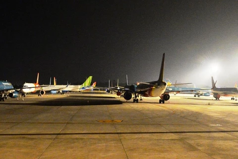 Các hãng hàng không đang gặp nhiều khó khăn về doanh thu do ảnh hưởng của dịch COVID-19. (Ảnh: CTV/Vietnam+)