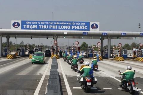 Trạm thu phí Long Phước trên cao tốc Thành phố Hồ Chí Minh-Long Thành-Dầu Giây. (Ảnh: Hoàng Hải/TTXVN)