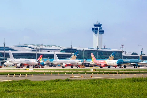 Máy bay của các hãng hàng không tại sân bay Tân Sơn Nhất. (Ảnh: CTV/Vietnam+)