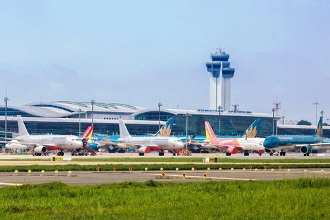 Hàng không Việt Nam có dấu hiệu khởi sắc khi tần suất các đường bay nội địa và quốc tế dần tăng lên. (Ảnh: CTV/Vietnam+)