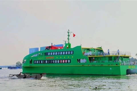 Tàu cao tốc Mai Linh Express khởi hành từ Cần Thơ đi Côn Đảo. (Ảnh: TTXVN phát)