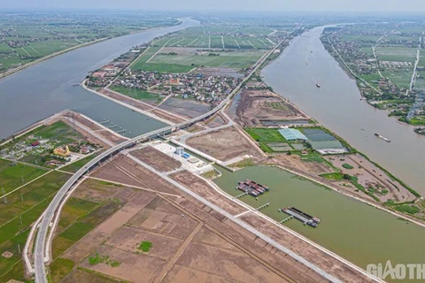 Cụm công trình Kênh nối Sông Đáy-Sông Ninh Cơ. (Nguồn ảnh: Báo Giao Thông)