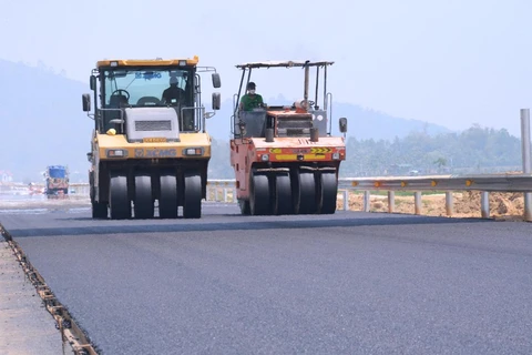 Trong năm nay, Bộ Giao thông Vận tải đưa mục tiêu sẽ hoàn thành thêm 130km đường bộ cao tốc. (Ảnh: Việt Hùng/Vietnam+)