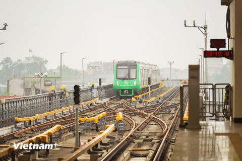 Đường sắt đô thị Cát Linh-Hà Đông đã vận chuyển được gần 20 triệu lượt khách sau hơn 2 năm vận hành. (Ảnh: PV/Vietnam+)