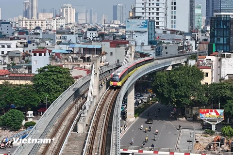 Tàu Nhổn-Ga Hà Nội đã chính thức vận hành thương mại từ sáng 8/8. (Ảnh: Hoài Nam/Vietnam+)