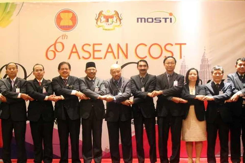 Các trưởng đoàn các nước ASEAN tại lễ khai mạc Hội nghị Ủy ban Khoa học và Công nghệ ASEAN lần thứ 66. (Ảnh: Kim Dung/Vietnam+)