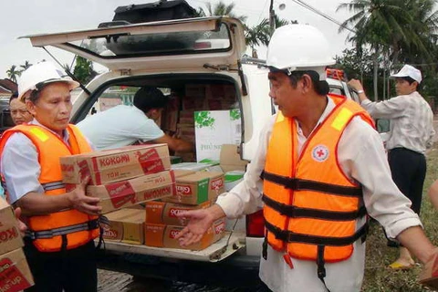Quảng Ngãi hỗ trợ người dân khắc phục hậu quả mưa lũ