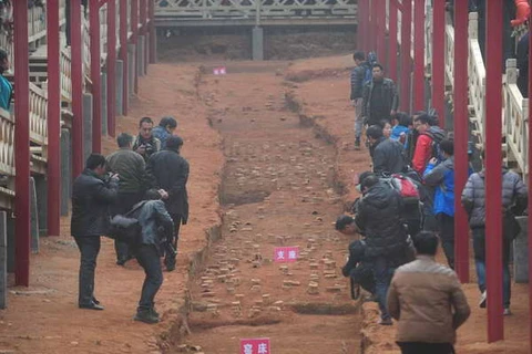 Trung Quốc khai quật lò gốm hình rồng hơn 1.200 năm