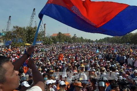 Những người ủng hộ đảng CNRP tuần hành tại Phnom Penh. (Nguồn: AFP)