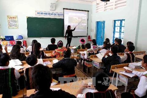 Giờ học của các em học sinh Trường Phổ thông dân tộc nội trú huyện Krông Bông. Ảnh minh họa. (Ảnh: Quý Trung/TTXVN)