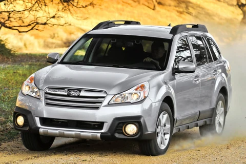 Subaru Outback 2015 vẫn mang kiểu dáng mẫu SUV