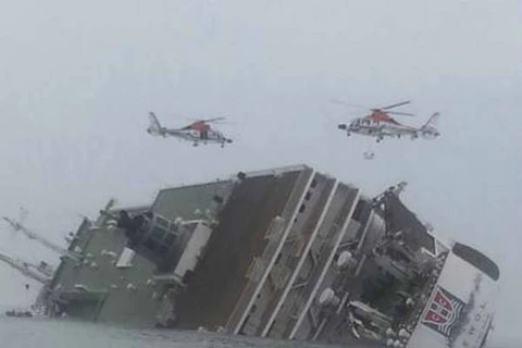Chìm phà ở Hàn Quốc: Đã cứu được 197 người, 1 người chết