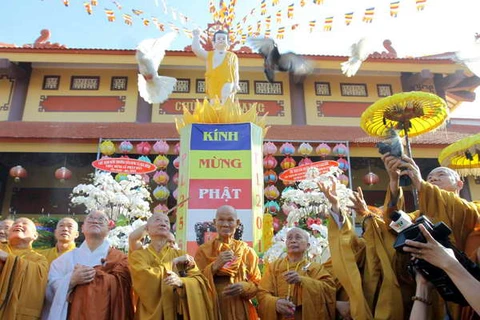 Ban Chỉ đạo Tây Nguyên mừng lễ Phật đản tại Gia Lai, Kon Tum