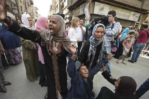 Người biểu tình Thổ Nhĩ Kỳ xông vào Lãnh sự quán Ai Cập 