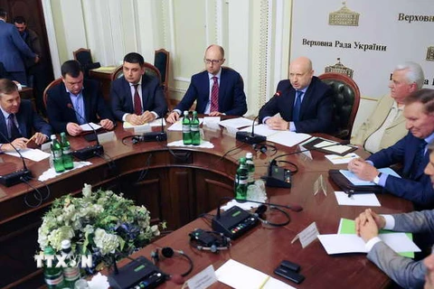 Ukraine nhất trí tiến hành Hội nghị bàn tròn lần thứ hai
