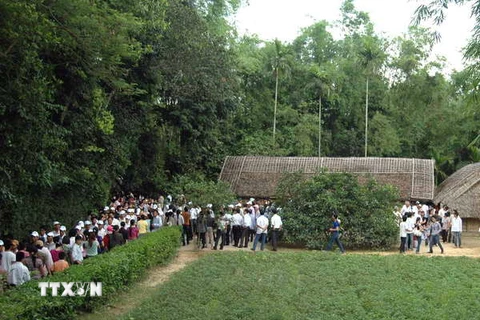 Nghệ An: Hơn 500 đoàn khách đến thăm Khu di tích Kim Liên